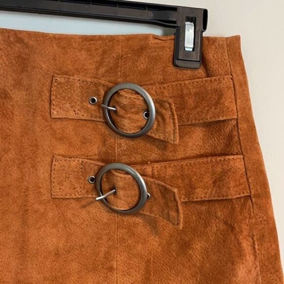 BLANK NYC Suede Leather Miniskirt - Picture 4 of 6